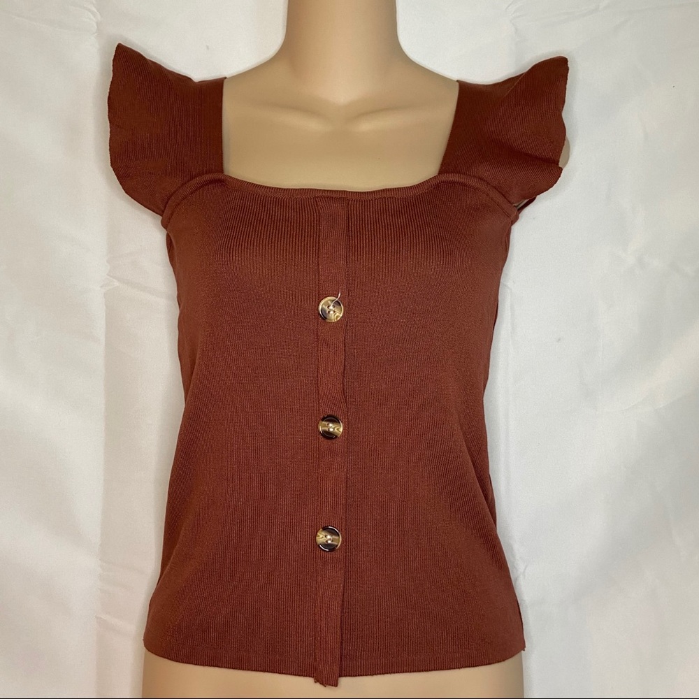 Knit Wavy Shoulder Button Front Top Small